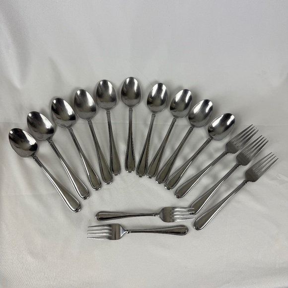 15 pc Pfaltzgraff Stainless Steel Allure 10 Tablespoons 2 Salad Forks 3 Forks - Picture 1 of 13